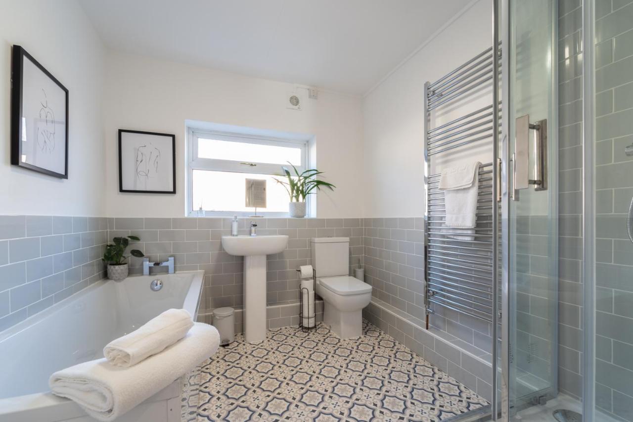 Southview Stays - Three Bedroom House Честер Екстер'єр фото