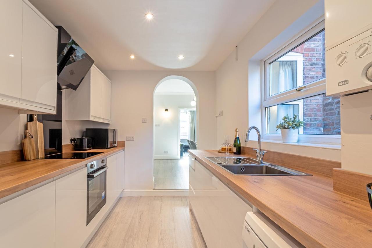 Southview Stays - Three Bedroom House Честер Екстер'єр фото