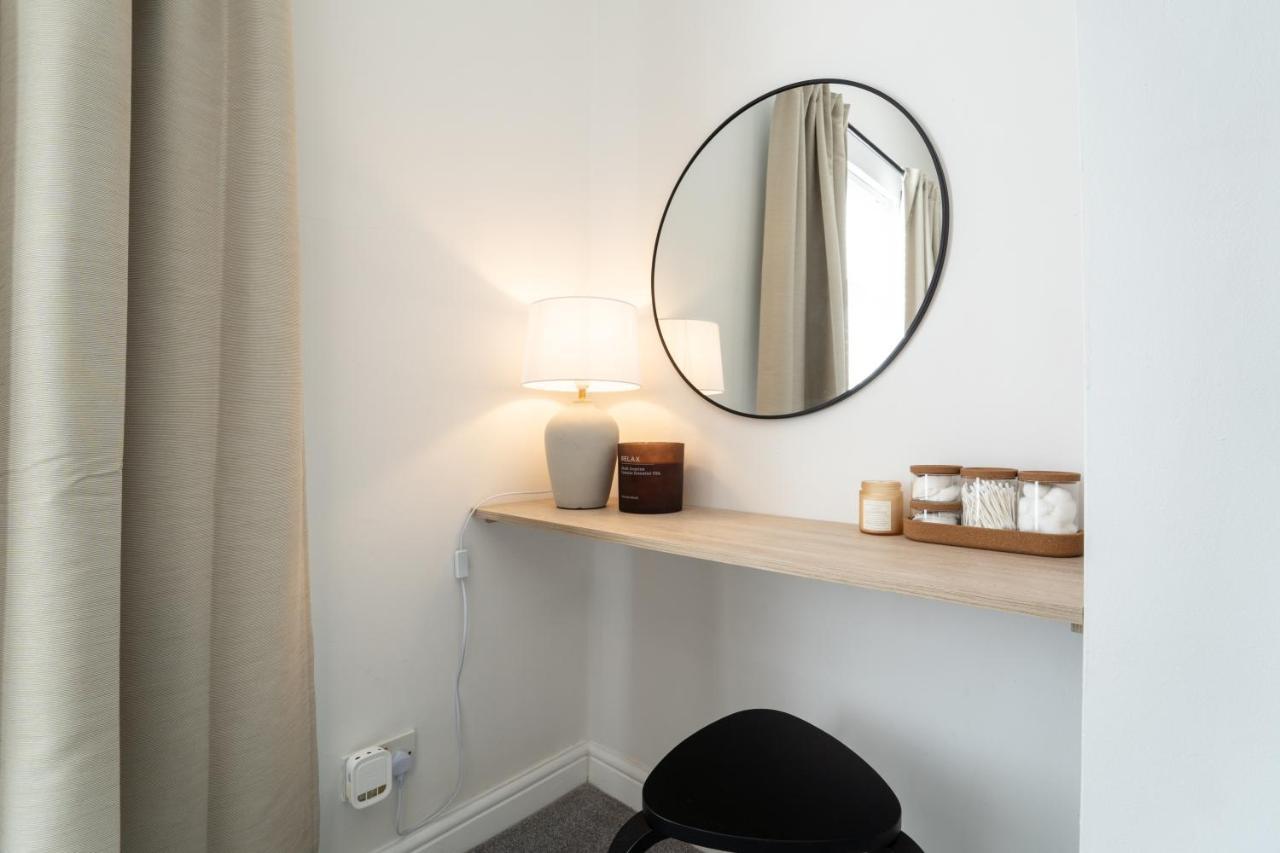 Southview Stays - Three Bedroom House Честер Екстер'єр фото
