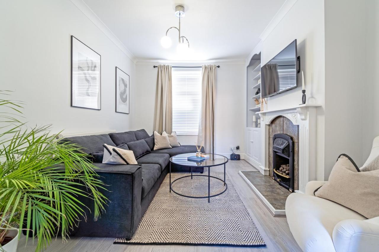Southview Stays - Three Bedroom House Честер Екстер'єр фото