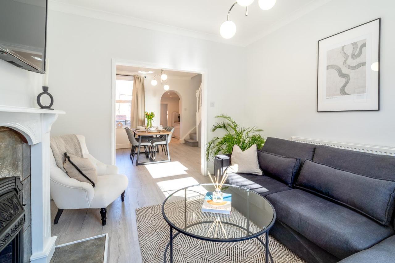 Southview Stays - Three Bedroom House Честер Екстер'єр фото