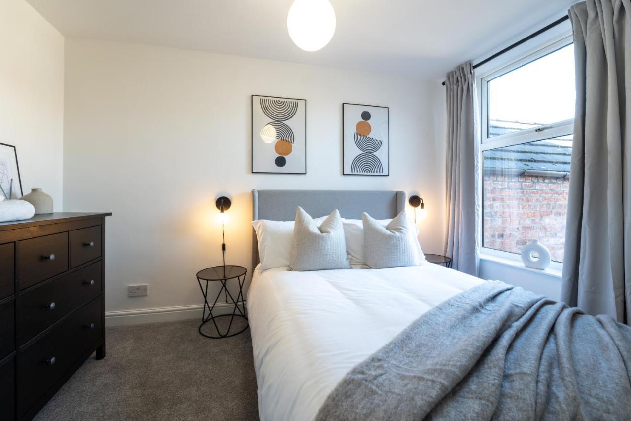 Southview Stays - Three Bedroom House Честер Екстер'єр фото